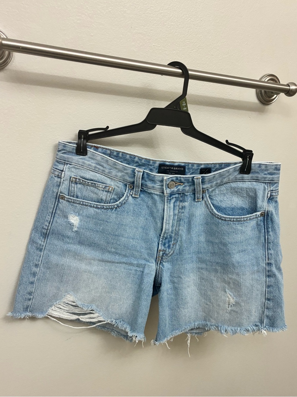 Lucky Brand Jeans Boyfriend Shorts Distressed Cutoff jean shorts 10/30 Like new